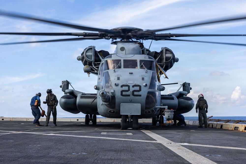 USS San Antonio Conducts Flight Operations