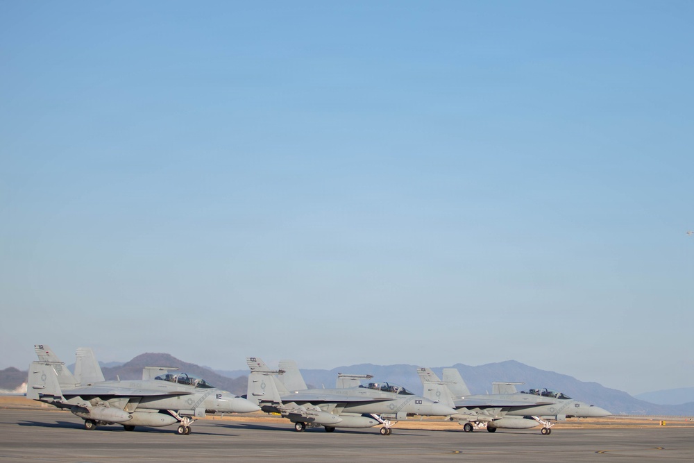 CVW-5 Pilots return to MCAS Iwakuni