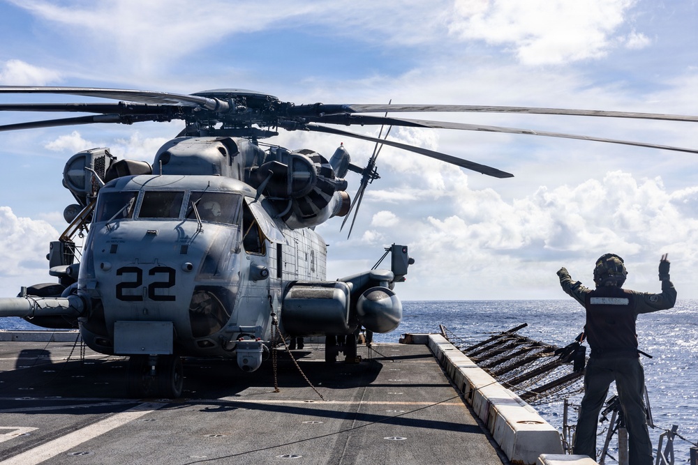USS San Antonio Conducts Fast Rope Training Evolution