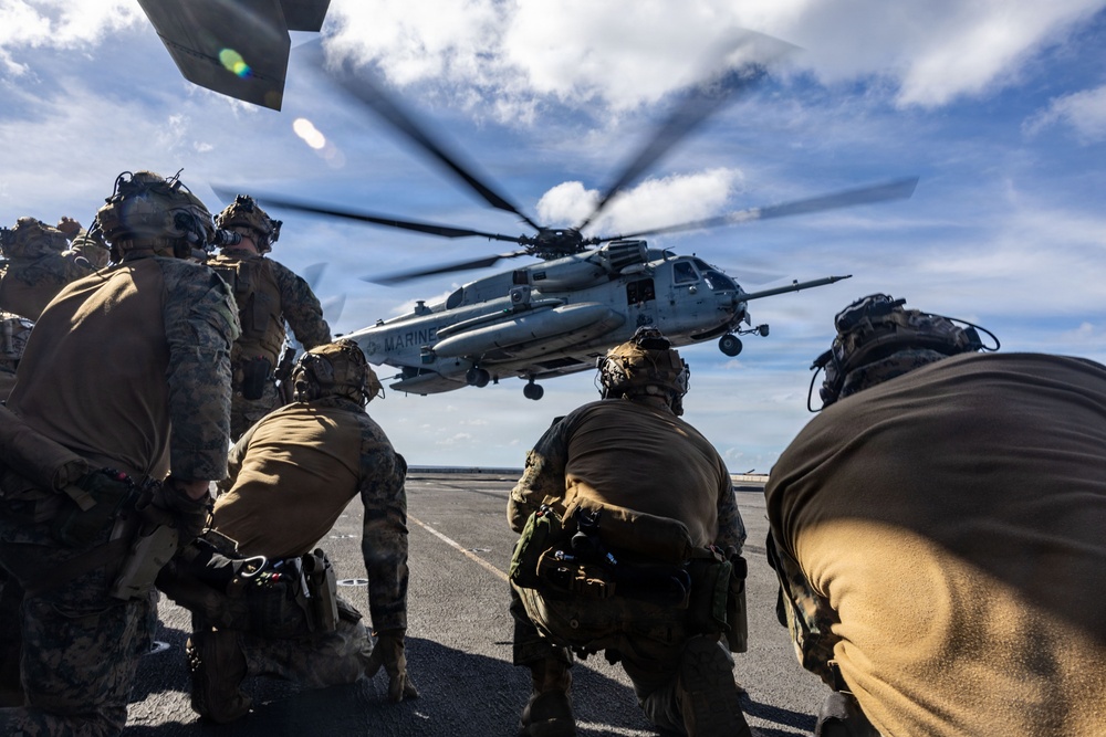 USS San Antonio Conducts Fast Rope Training Evolution