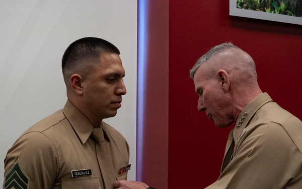 The Commandant of the Marine Corps visits Recruiting Station Los Angeles