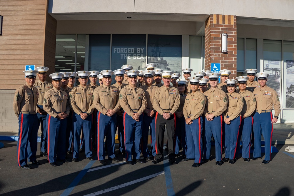 The 39th Commandant of the Marine Corps visits Recruiting Station Los Angeles