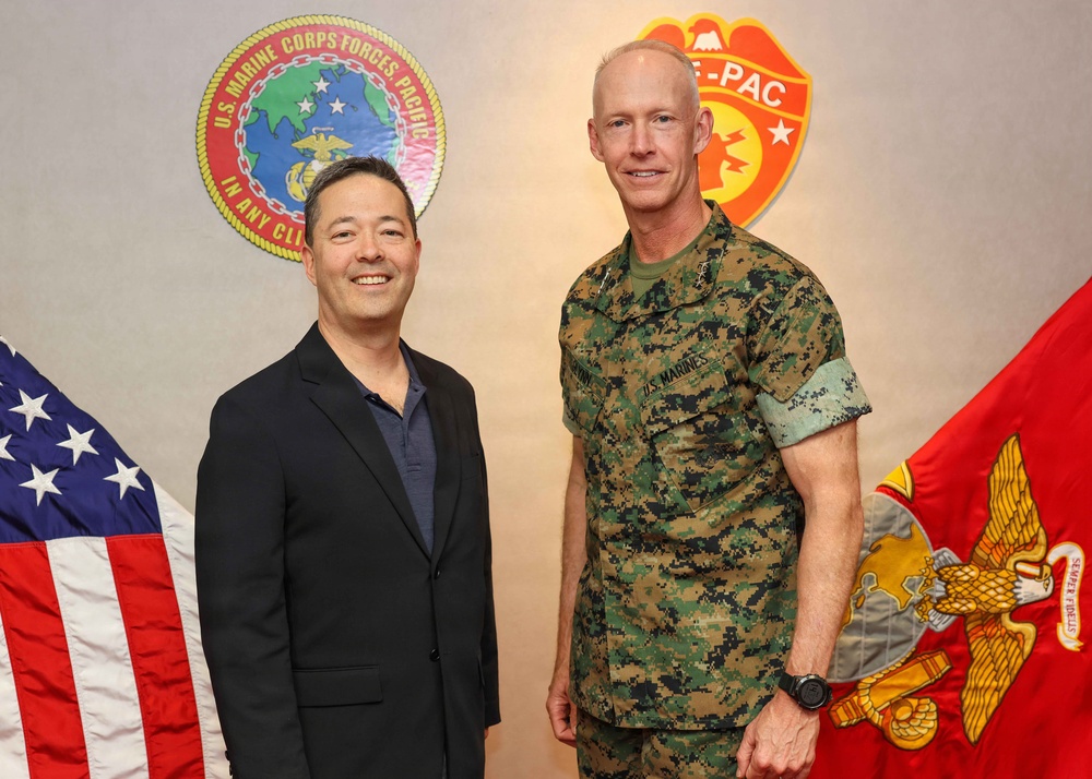 MARFORPAC commander meets with U.S. Ambassador to Thailand