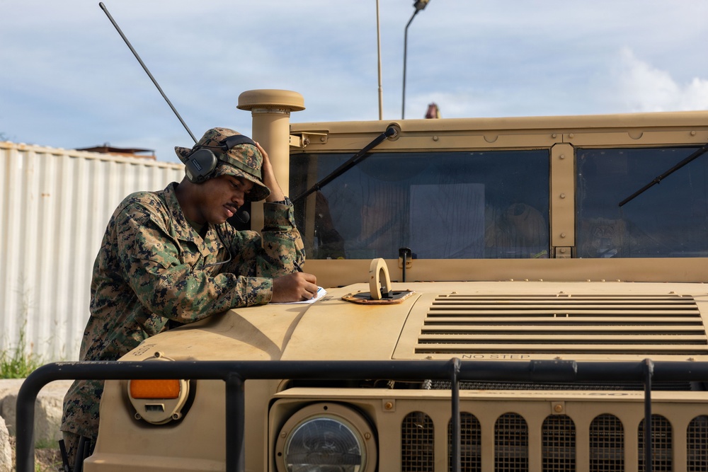 Landing craft, air cushion deliver U.S. Marines ashore