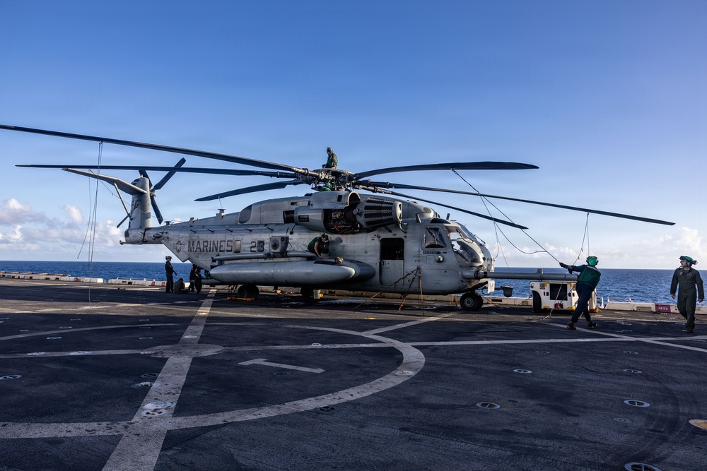 USS San Antonio (LPD 17) conducts flight operations