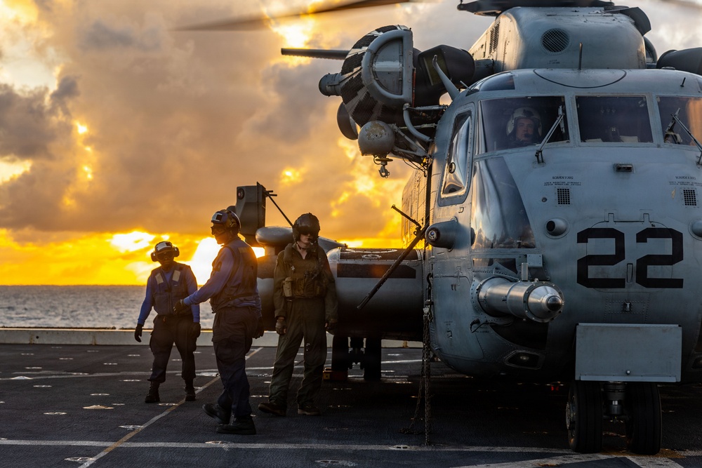 USS San Antonio (LPD 17) conducts flight operations