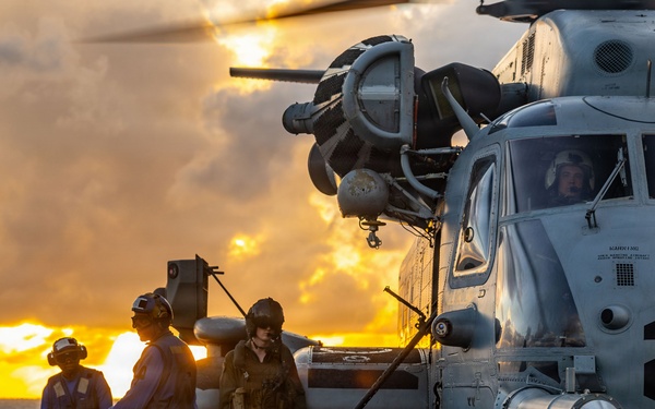 USS San Antonio (LPD 17) conducts flight operations