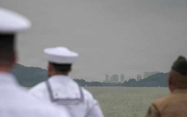 USS Tripoli and 31st MEU Man the Rails into Vietnam