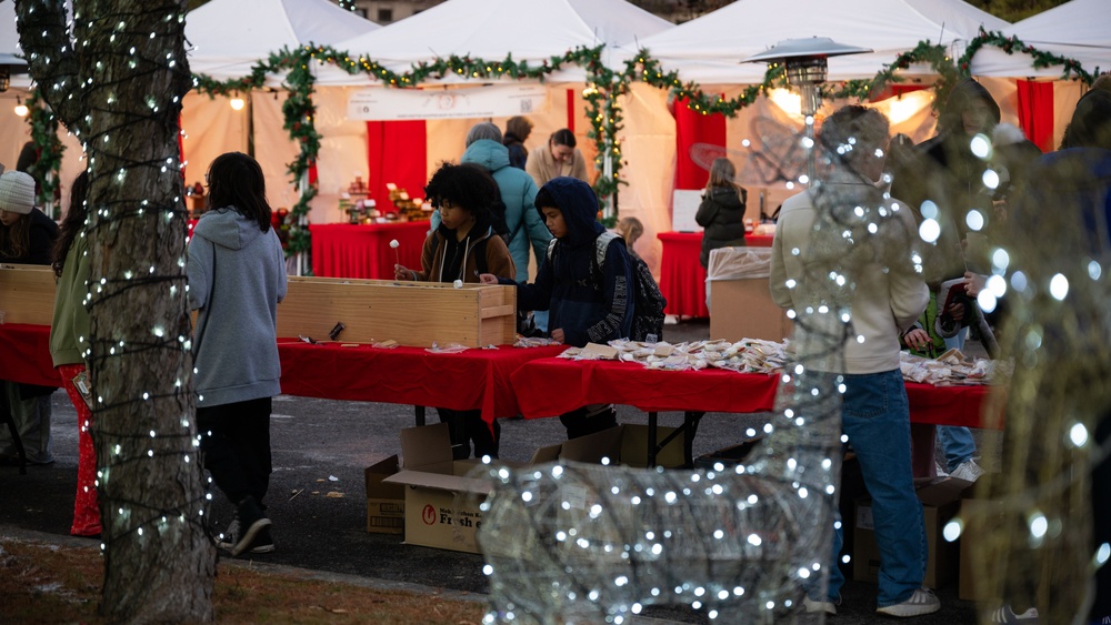 Team Osan celebrates annual Christmas tree lighting