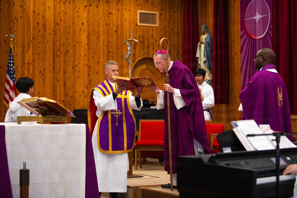 Bishop William Muhm Visits NAF Atsugi