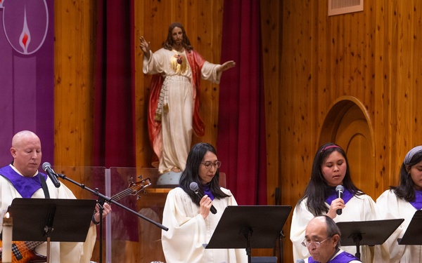 Bishop William Muhm Visits NAF Atsugi