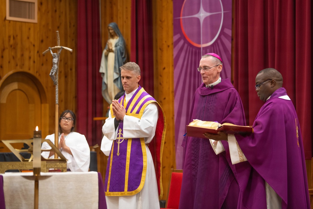 Bishop William Muhm Visits NAF Atsugi
