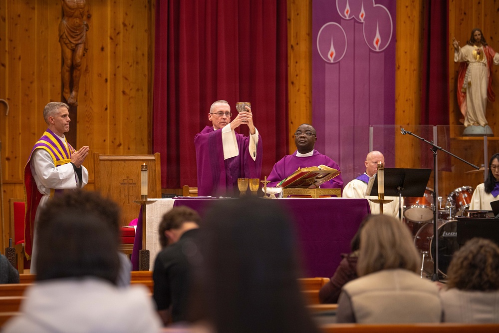 Bishop William Muhm Visits NAF Atsugi