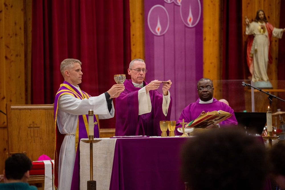 Bishop William Muhm Visits NAF Atsugi