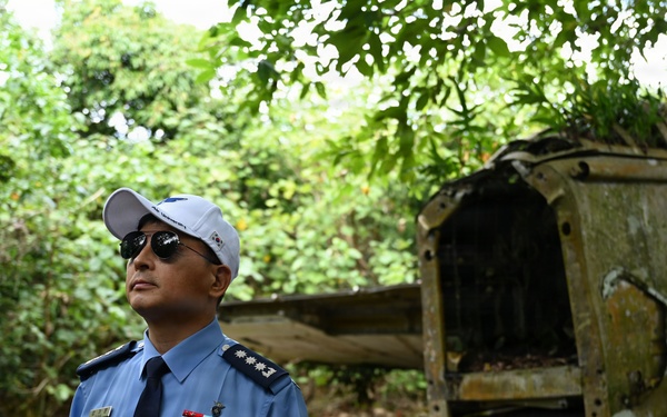 ROKAF Air University students tour Andersen AFB