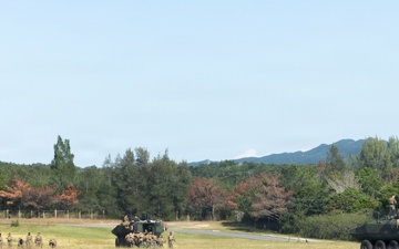 31st MEU | Kilo Company conducts mechanized raid