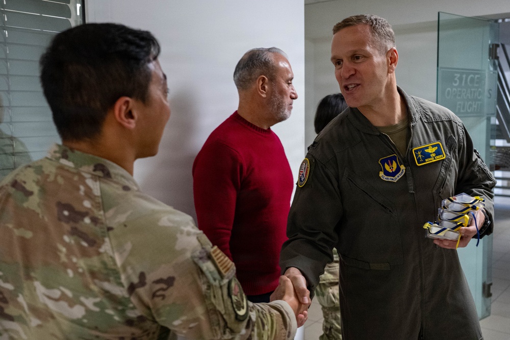 2025 31FW command team holiday tour