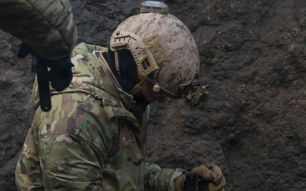 FREEZING WINDS 25 – EODMU8 LIVE DEMO