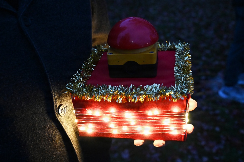 USAG Stuttgart hosts annual Christmas tree lighting