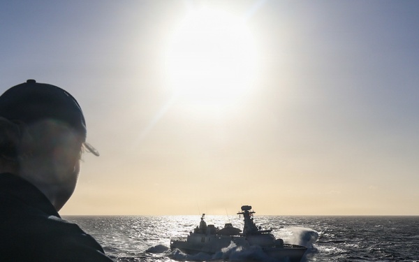 USS Paul Ignatius (DDG 117) Conducts a Passing Exercise