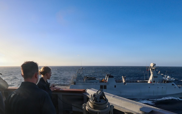 USS Paul Ignatius (DDG 117) Conducts a Passing Exercise