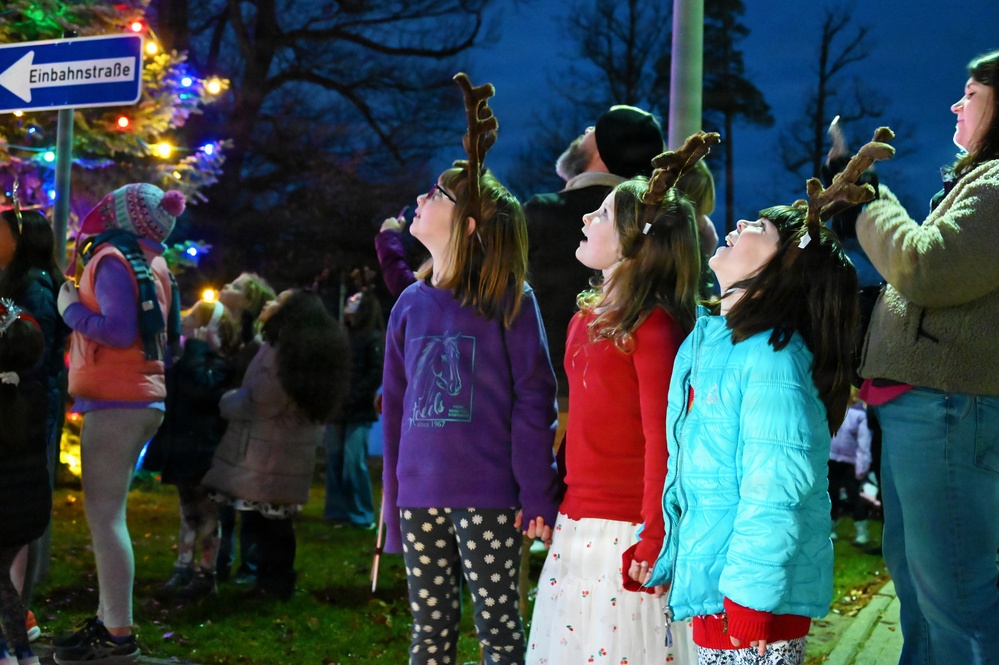 USAG Stuttgart hosts annual Christmas tree lighting