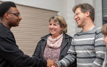 USAG Rheinland-Pfalz’ Operation Good Cheer initiative connects Soldiers with German families for Christmas