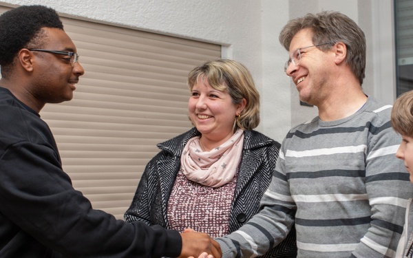 USAG Rheinland-Pfalz’ Operation Good Cheer initiative connects Soldiers with German families for Christmas