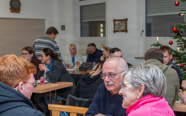 USAG Rheinland-Pfalz’ Operation Good Cheer initiative connects Soldiers with German families for Christmas