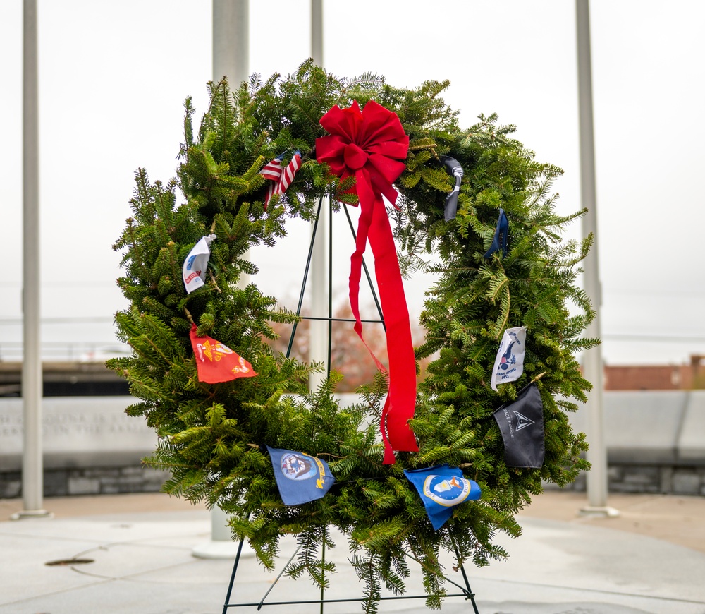 South Carolina National Guard participates in wreath laying ceremony in honor of fallen service members