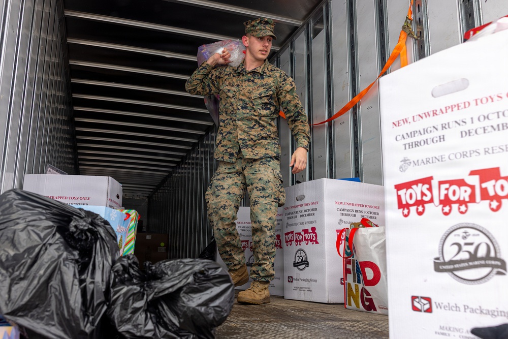 MACG-48 Toys for Tots Event