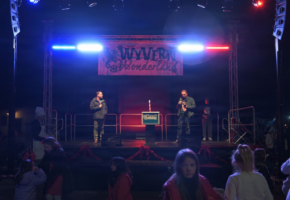 Aviano AB hosts tree lighting ceremony