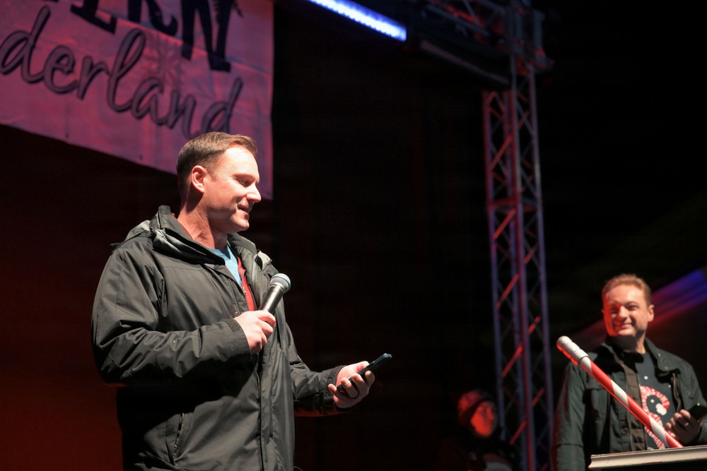 Aviano AB hosts tree lighting ceremony