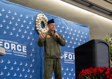 'Tis The Season: 20th FW hosts tree lighting ceremony