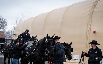 Old Guard Horses Begin Operations in New Interim Stables