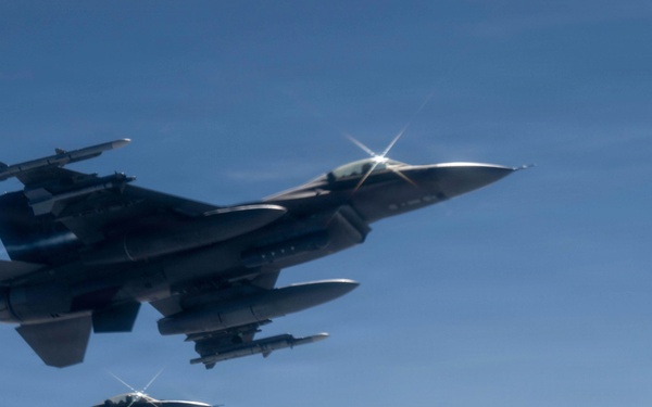 Booms/Wings over Carolina: AMC aircrews train for contested environments