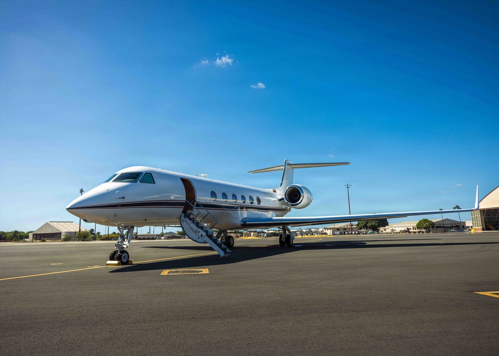 VR-1 Sailors complete C-37A pre-flight safety check