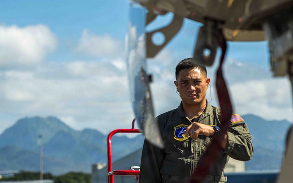 VR-1 Sailors complete C-37A pre-flight safety check