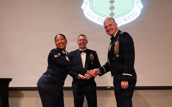 A Night to Remember: Goodfellow Hosts Annual Air Force Ball