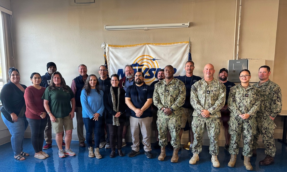 Capt. Wilson visits NAVSUP FLC Jacksonville site NAS Corpus Christi