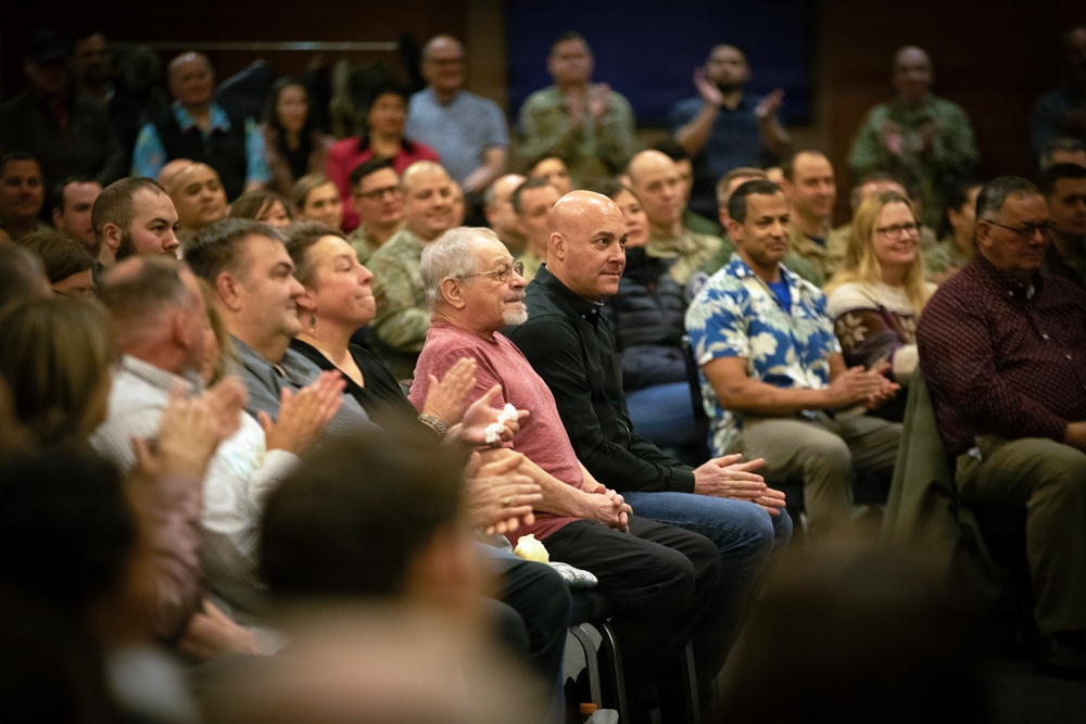 AKNG command senior enlisted leader Small hands reigns to Phlegar, celebrates retirement