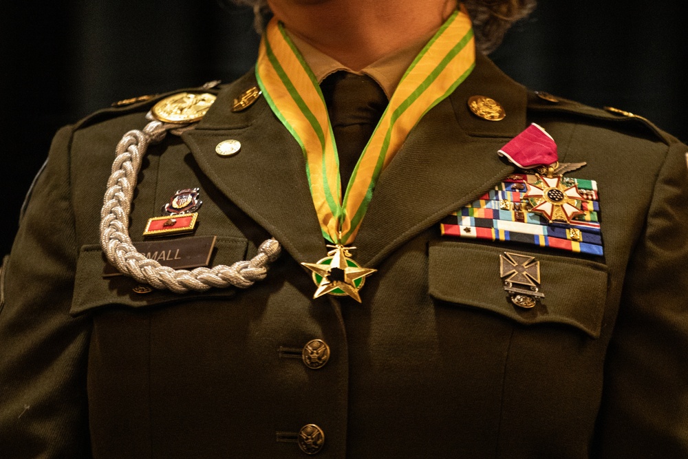 AKNG command senior enlisted leader Small hands reigns to Phlegar, celebrates retirement