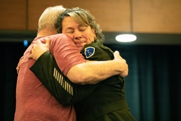 AKNG command senior enlisted leader Small hands reigns to Phlegar, celebrates retirement