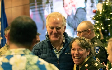 AKNG command senior enlisted leader Small hands reigns to Phlegar, celebrates retirement