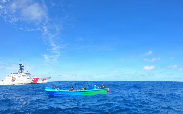Coast Guard Cutter James conducts counter-drug patrol in Eastern Pacific Ocean