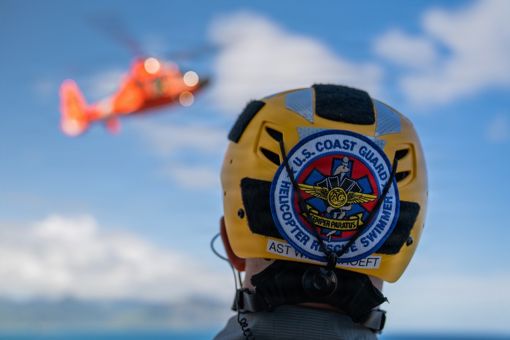 U.S. Coast Guard Air Station Barbers Point conducts cliffside training