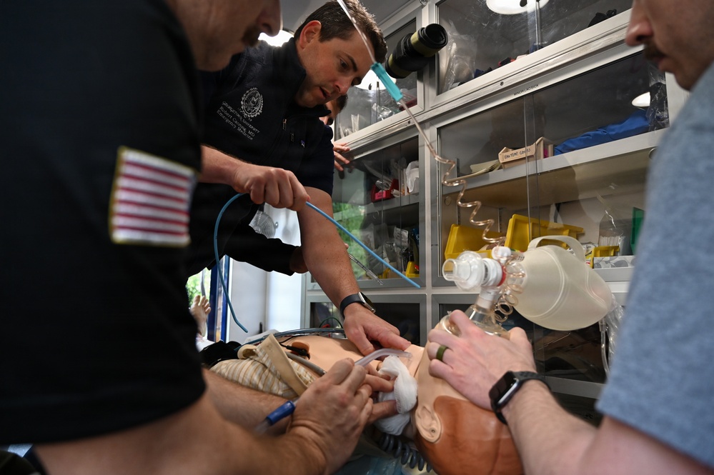 33rd WMD-CST Joins MedStar Health SiTEL for Emergency Medical Training