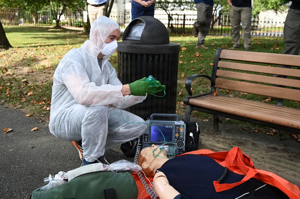 33rd WMD-CST Joins MedStar Health SiTEL for Emergency Medical Training