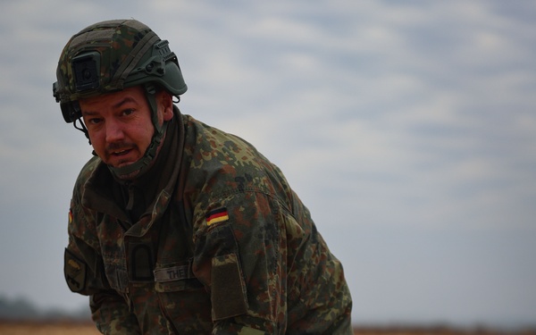 20251106-A-FF496-1107