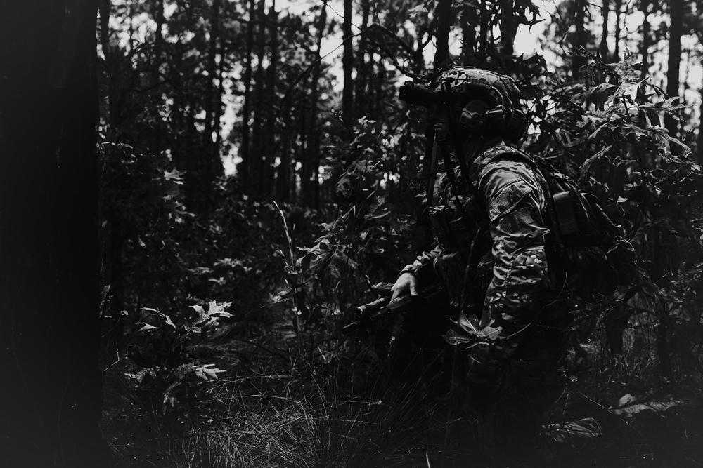 Special Operations Forces Train With Conventional Units During Validation Exercise